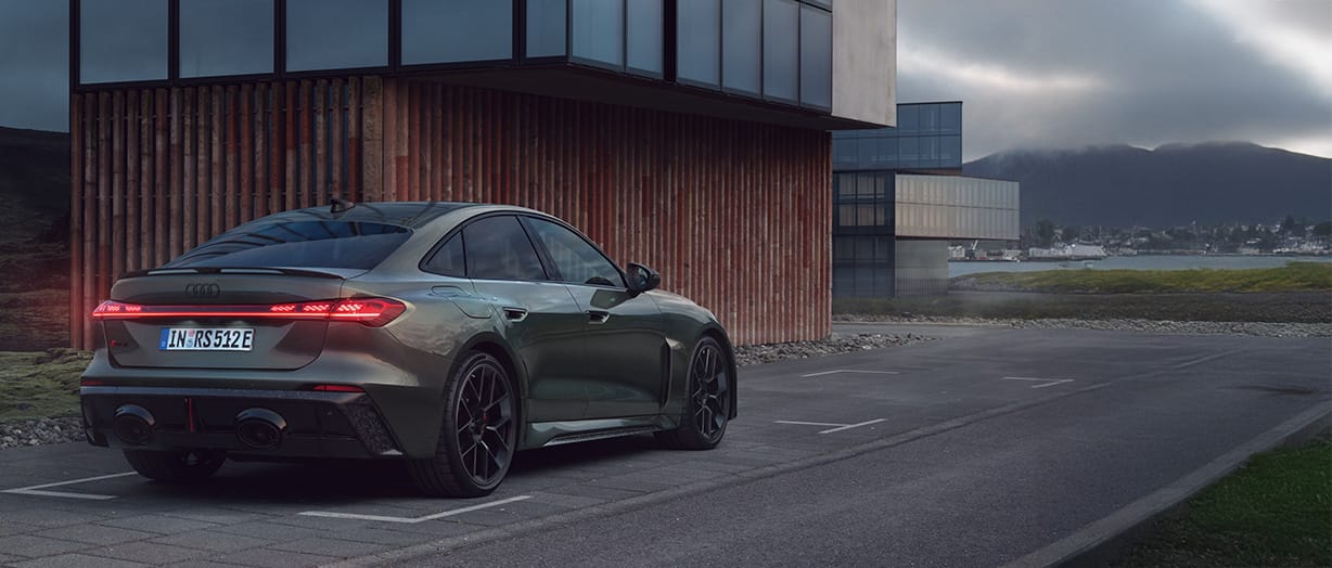 Die Audi RS5 Limousine 470 kW tiptronic